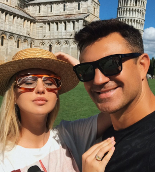 Николай Тищенко и его жена Алла Барановская на отдыхе