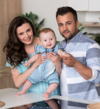 Ведущий 1+1 Алексей Душка крестил дочь: эксклюзивные фото на Viva.ua