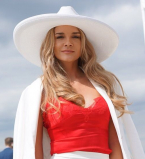 Миша Романова на показе Жана Грицфельдта