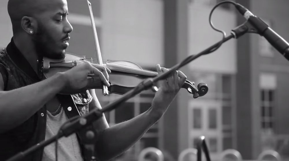 Впервые в Киеве всемирноизвестный скрипач из Нью-Йорка Damien Escobar