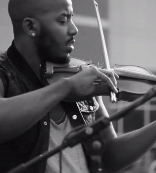 Впервые в Киеве всемирноизвестный скрипач из Нью-Йорка Damien Escobar