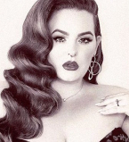 Модель plus-size Тесс Холидей о своей интимной жизни: Толстые люди часто занимаются сексом!
