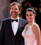 Роскошная пара: Пенелопа Крус и Хавьер Бардем блистают на красной дорожке Венецианского фестиваля