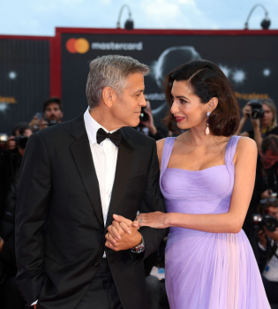 Джордж и Амаль Клуни дали первое интервью после рождения детей