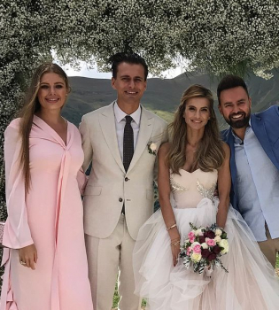 Александр Скичко женился