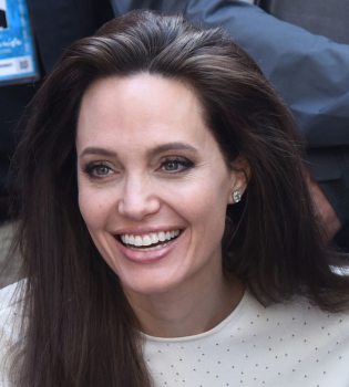 Редкий кадр: Анджелина Джоли