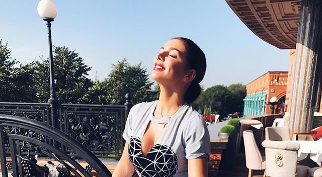 Анна Седокова опубликовала в сети трогательное видео с дочерью