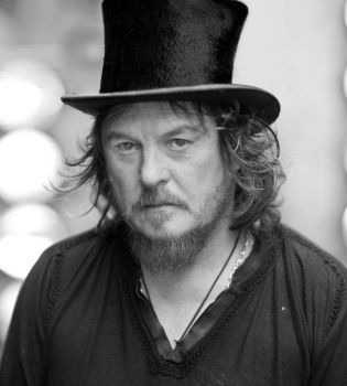 Рок-звезда Zucchero обошел Адриано Челентано