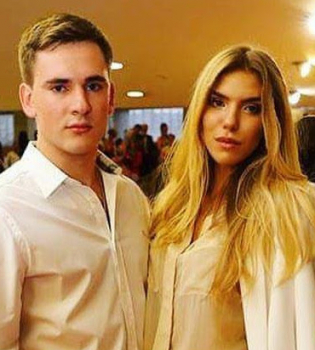 Любовь всей ее жизни: Ассоль впервые вышла в свет со своим возлюбленным