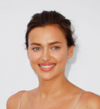 Невероятно трогательно: в сеть попали первые фото Ирины Шейк с дочерью