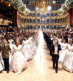 Звездные дебютанты Венского бала начали осваиваться на паркете