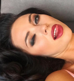 Страсти в душе: Вика из Неангелов позирует совершенно голой в ванной