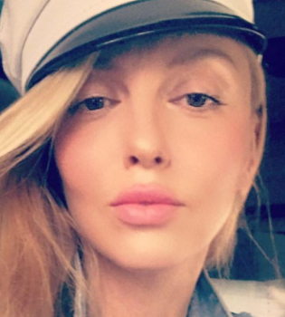 Оля Полякова и ее муж празднуют 13-летнюю годовщину свадьбы