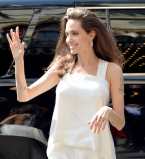 После развода и стремительного похудения: рассматриваем Анджелину Доли вблизи