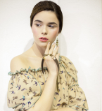 Женственность, яркость и динамика форм в коллекции весна-лето 2018 от Serebrova