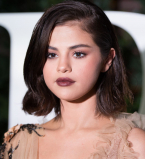 Селене Гомес пересадили почку ее подруги: трогательные фото с больницы