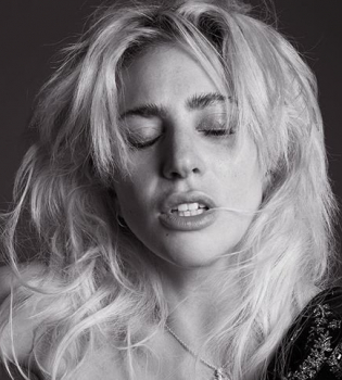 Леди Гага попала в больницу и отменила концерт из-за проблем со здоровьем