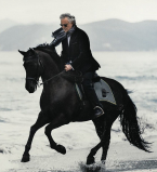 Андреа Бочелли опроверг информацию о проблемах со здоровьем