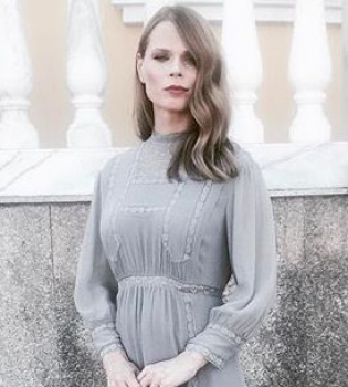 Какие ноги! Молодая мама Ольга Фреймут восхищает стройной фигурой