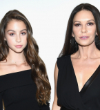 Словно сестры: Кэтрин Зета-ДЖонс вышла в свет со своей красавицей-дочерью