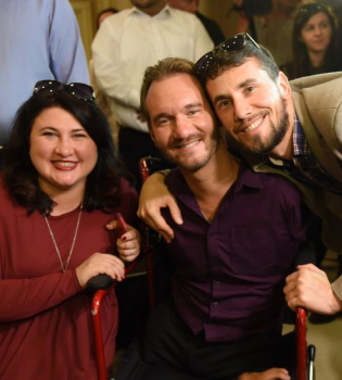 Ник Вуйчич встретился с ветеранами АТО и поддержал проект Viva Переможці