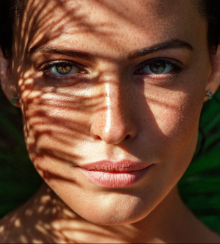 Даша Астафьева снялась в чувственном видео