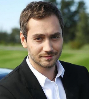 Холостяк-8: первое фото со съемок проекта с Рожденом Ануси