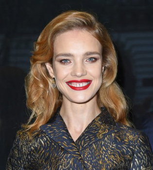 Сама элегантность: Наталья Водянова восхищает роскошным нарядом на вечере Dior