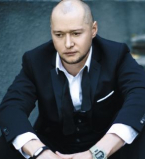 Андрей Хлывнюк в фотосессии для Viva!