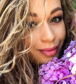 Мамина копия: Яна Соломко показала подросшую дочь Киру