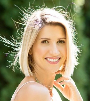 Маленькая блонда: Анита Луценко опубликовала фото повзрослевшей дочери