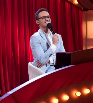 Игорь Ласточкин рассказал, сколько зарабатывает