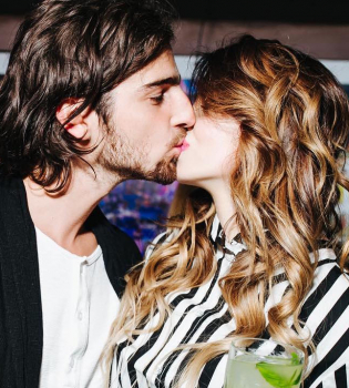 Владимир Дантес прокомментировал страстные танцы Нади Дорофеевой с ее партнером на Танці з зірками