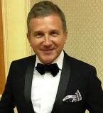 Папа в деле: Юрий Горбунов опубликовал фото с прогулки с сыном