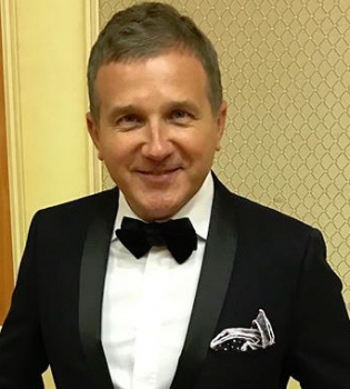 Папа в деле: Юрий Горбунов опубликовал фото с прогулки с сыном