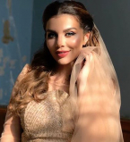 Анна Седокова показала нового возлюбленного и призналась ему в любви