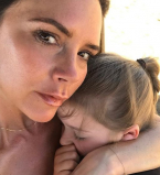 Виктория Бекхэм опубликовала нежное фото мужа Дэвида с дочерью Харпер