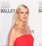 Беременная вторым ребенком Ники Хилтон восхитила сексуальным нарядом