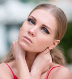 Секси-мама: Кристина Асмус взорвала сеть фото с обнаженными ягодицами