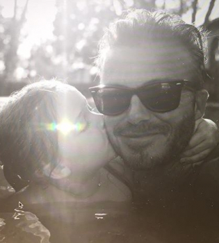 Тренировки с папой: Дэвид Бекхэм учит дочь Харпер играть в футбол