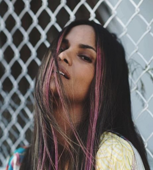 Зажигательный танец: Холли Берри показала, как нужно веселиться