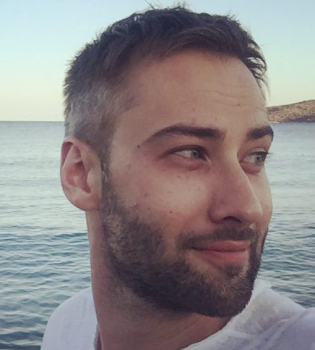 Дмитрий Шепелев показала роскошную квартиру, в которой живет с сыном