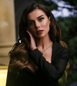 Анна Седокова сняла клип об измене любимого мужчины