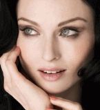 Софи Эллис-Бекстор