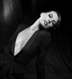 Мила Йовович в ч/б