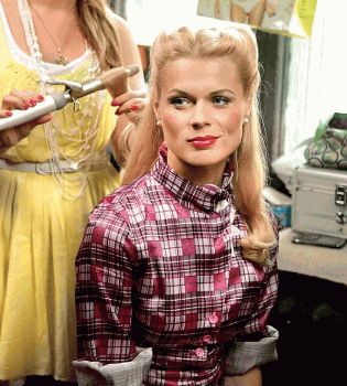 Ольга Фреймут задумчивая