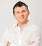 Юрий Горбунов в беленькой рубашке