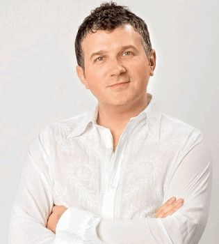 Юрий Горбунов в беленькой рубашке