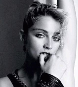 Мадонна в ч/б из журнала Out