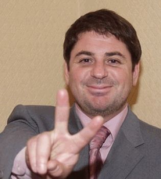 Александр Цекало с довольной лыбой